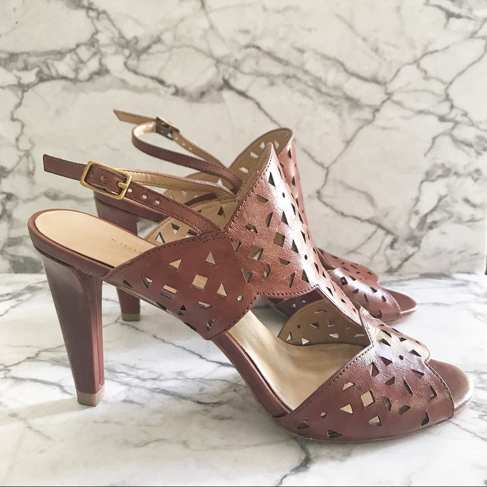 💕BANANA REPUBLIC SLINGBACK HEELS (SZ 8 1/2)